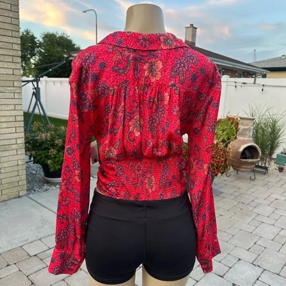 Free People Top Blouse I Got You Crop Floral Printed V Neck Smocked Size M - Picture 5 of 10